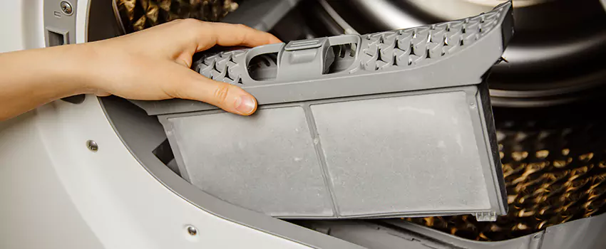 Signs Of A Clogged Dryer Lint Trap in Lake Zurich, Illinois